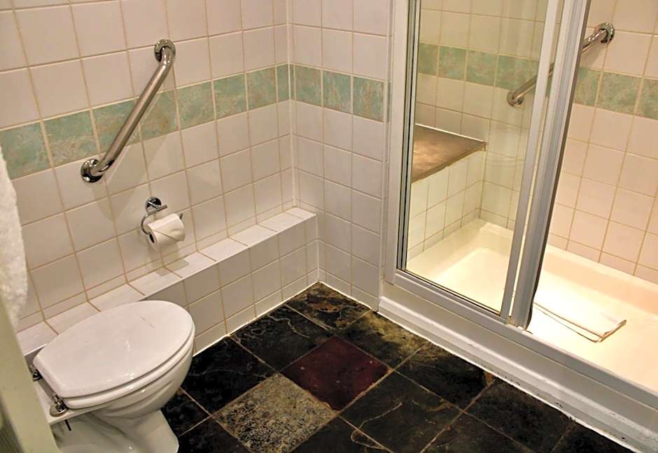 Victoria Square Hotel Clifton Village