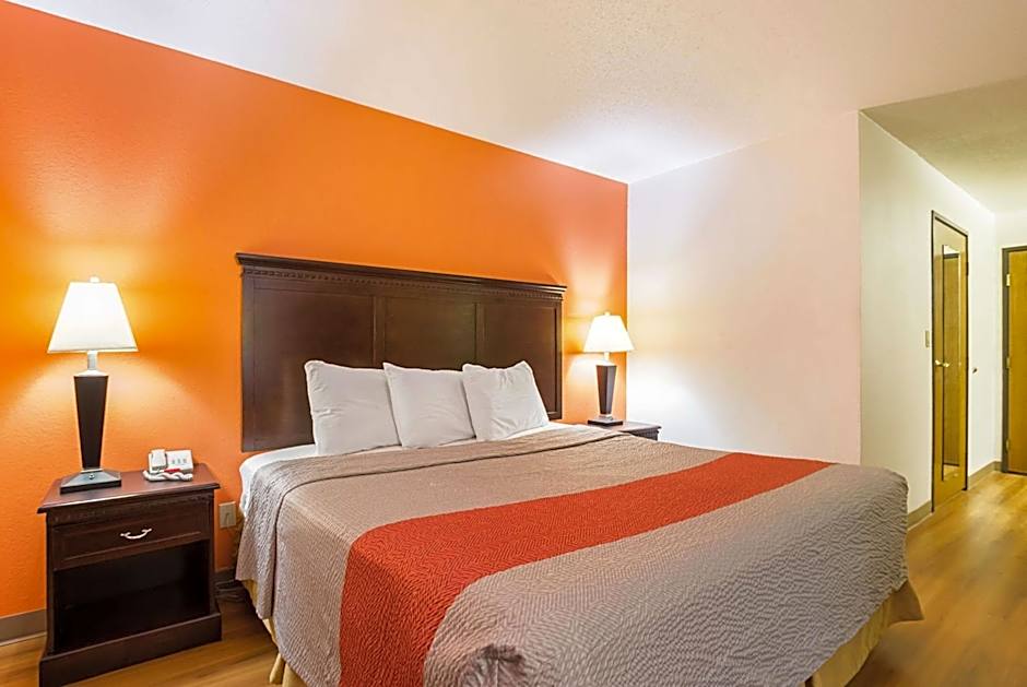 Motel 6 Waterloo, IA - Crossroads Mall - Cedar Falls