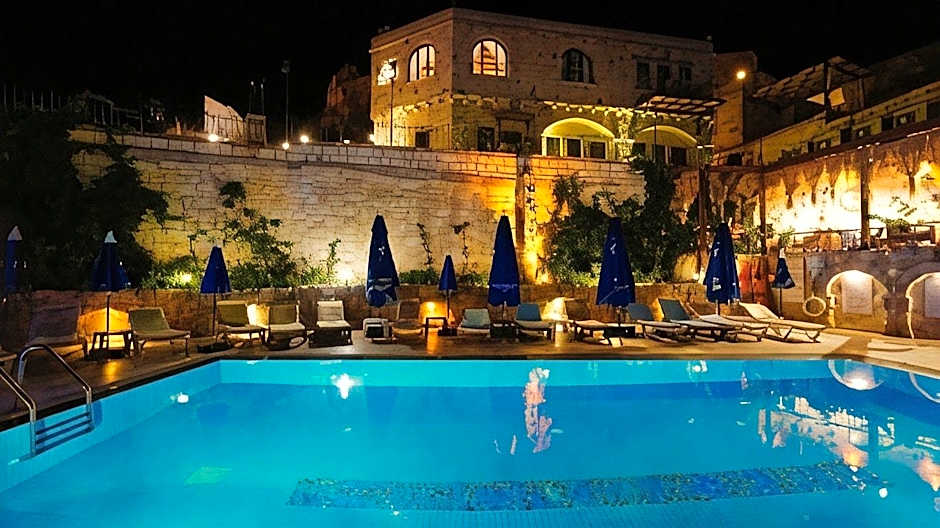 Grand Elite Cave Suites