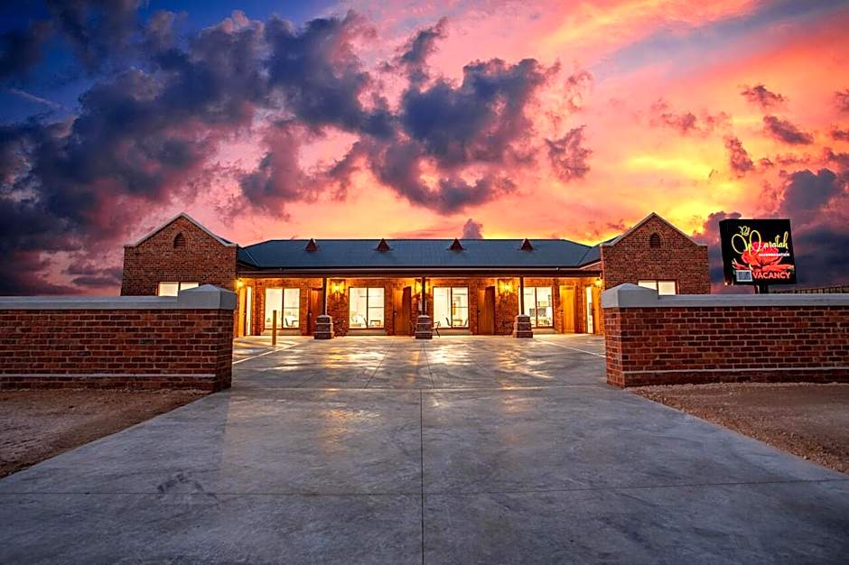 Red Waratah Accommodation