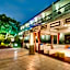 Atrium Hotel At Orange County Airport