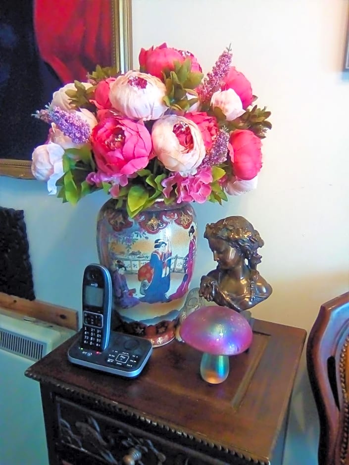 Sea Song, Selkie House