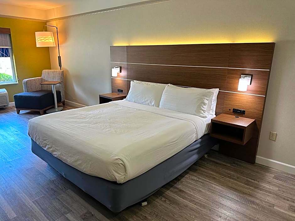 Holiday Inn Express Hotel & Suites San Dimas By IHG