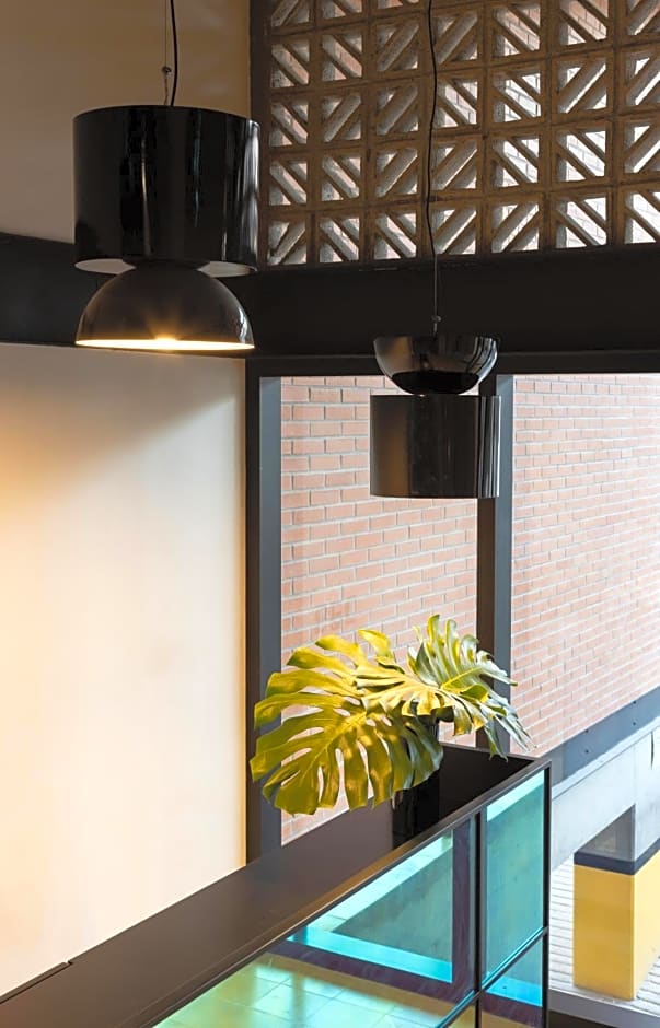 Loft In The Heart Of Americana, Have An Artsy Stay