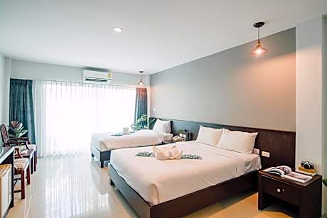 Deluxe Triple Room