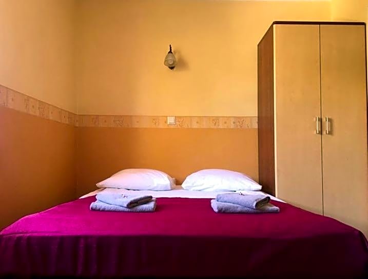 Pokoje Gościnne Via Steso