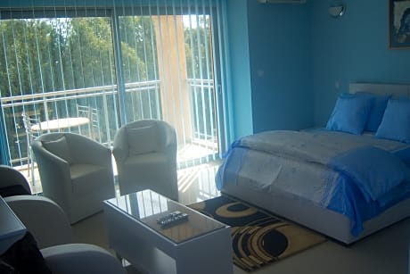 TRIPLE ROOM WITH BALCONY A