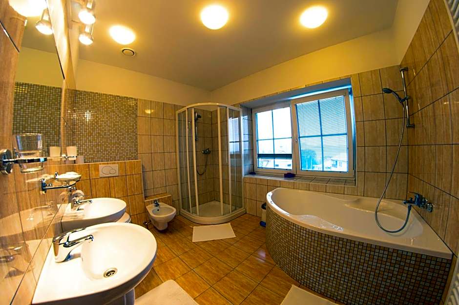 Wellness Hotel Hukvaldy POLOPENZE A WELLNESS V CENĚ