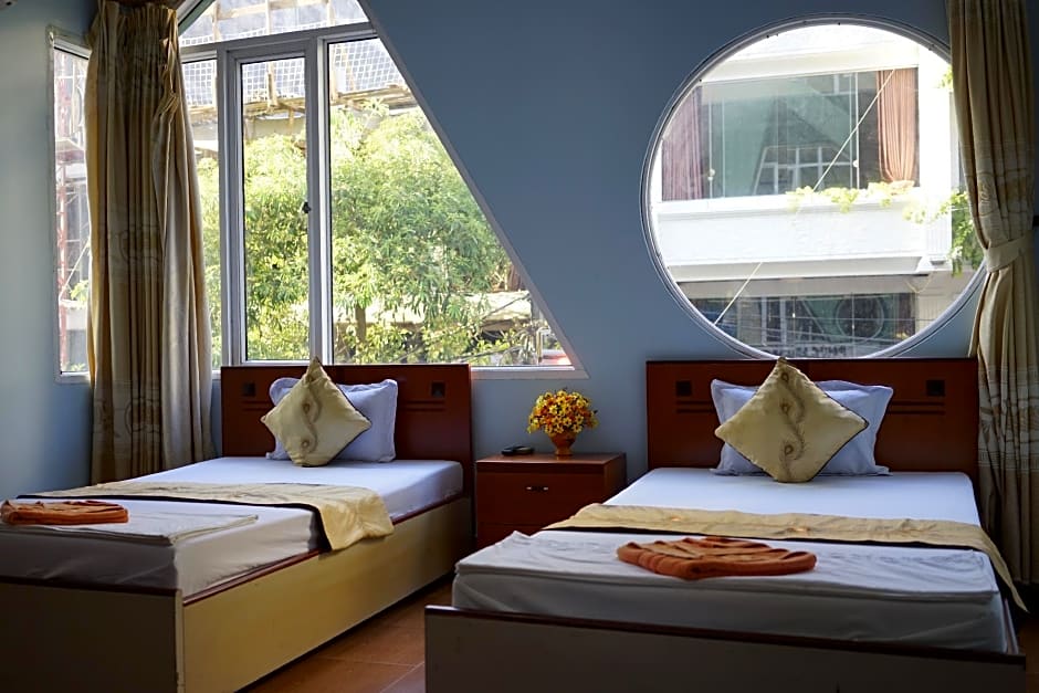 Ciao CatBa Hotel