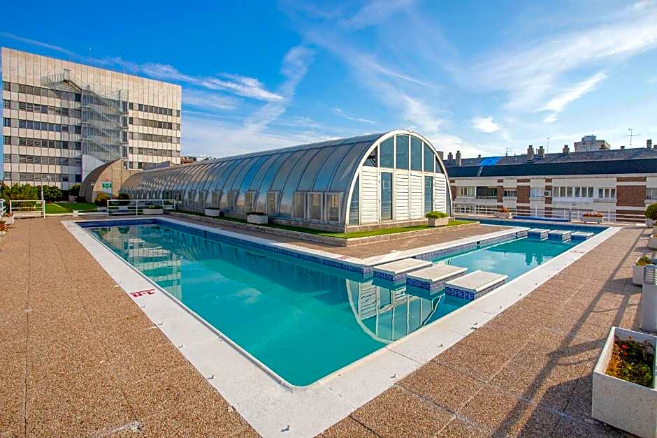 Pierre & Vacances Apartamentos Edificio Eurobuilding 2