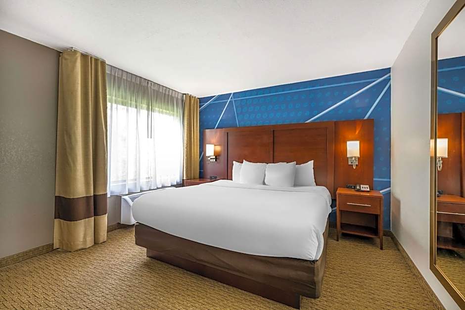 Comfort Suites Omaha East-Council Bluffs