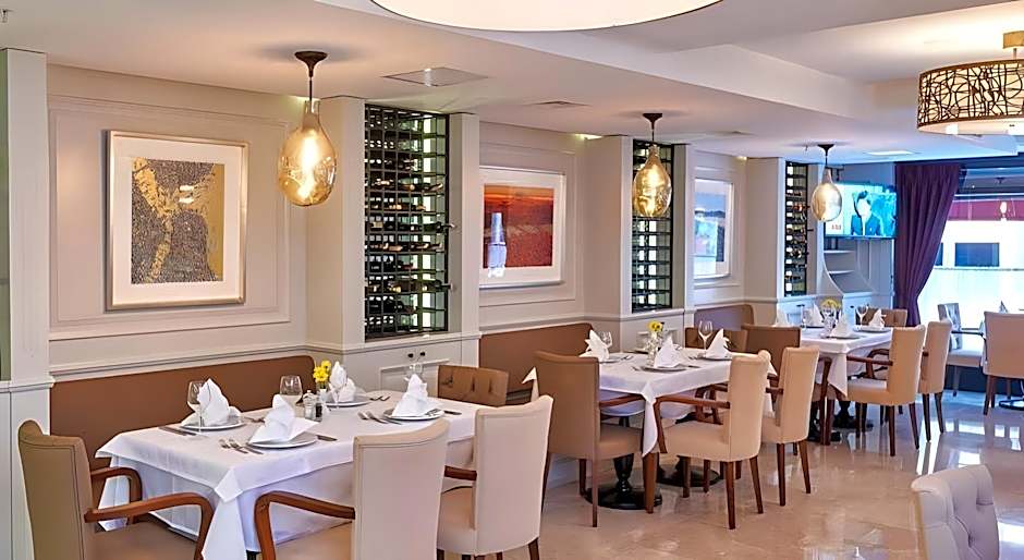 Renata Suites Boutique Hotel