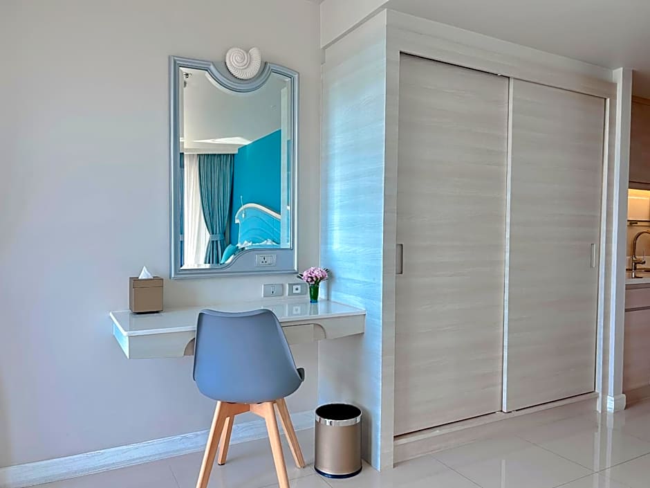Centara Sonrisa Residences & Suites Sriracha