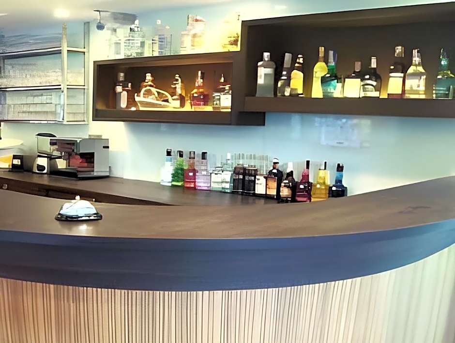 Sooksabai Jomtien Beach Hotel