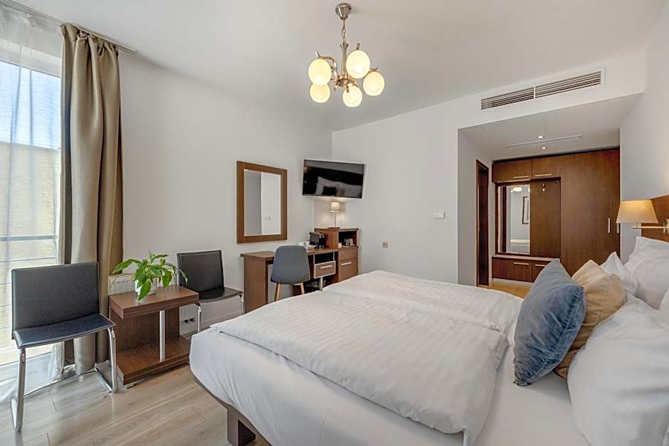 Hotel Antares