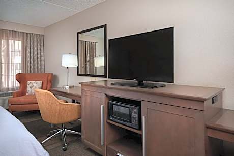 2 Queen Beds Nonsmoking