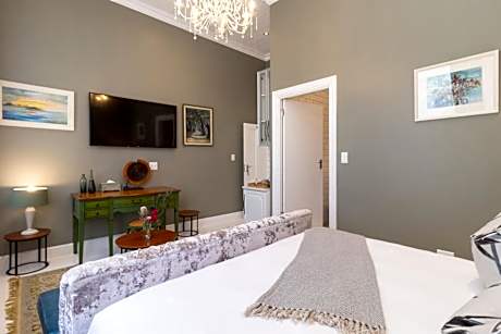 Courtyard room- King room or Twin room with Courtyard View