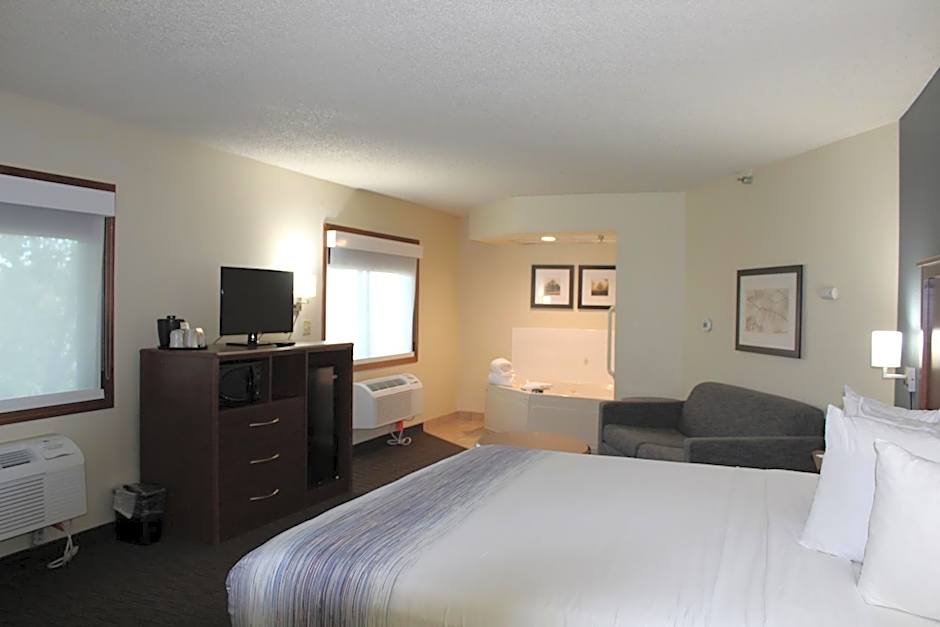 AmericInn by Wyndham Windsor Ft. Collins