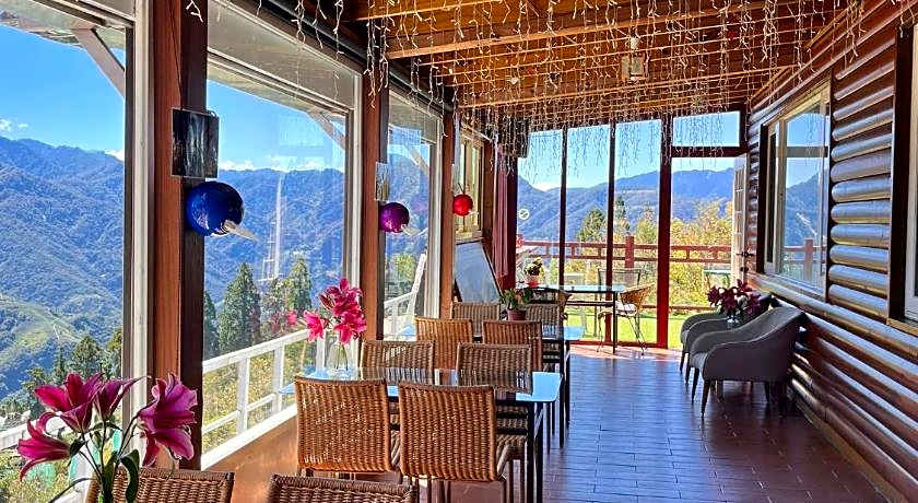 Dindai Glass Vacation Villa