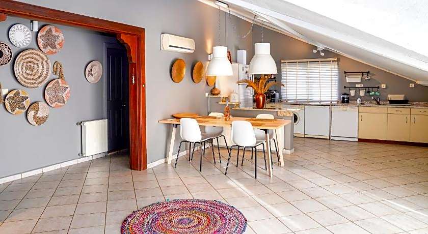 A&B Home Hotel