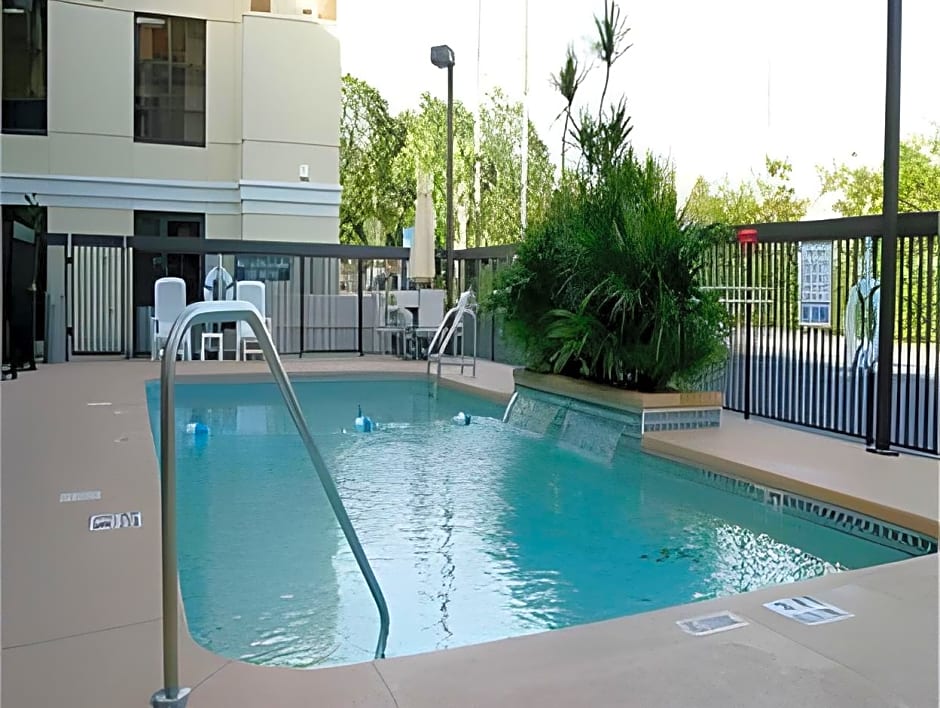 Holiday Inn Express Hotel & Suites Clearwater North/Dunedin By IHG