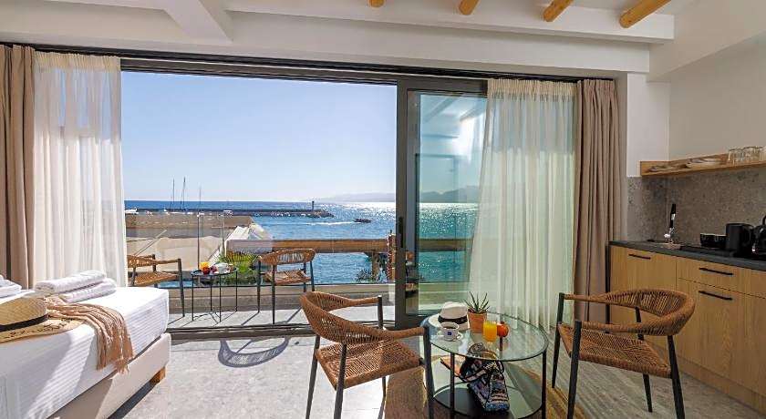 Soho SeaFront Suites