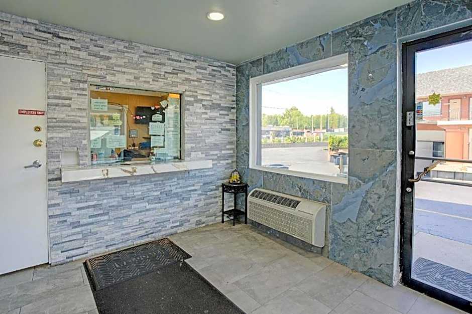 Hotel O Miami Inn & Suites Chicago Midway Airport