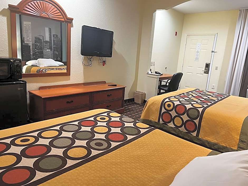 Super 8 by Wyndham Stafford Sugarland Area