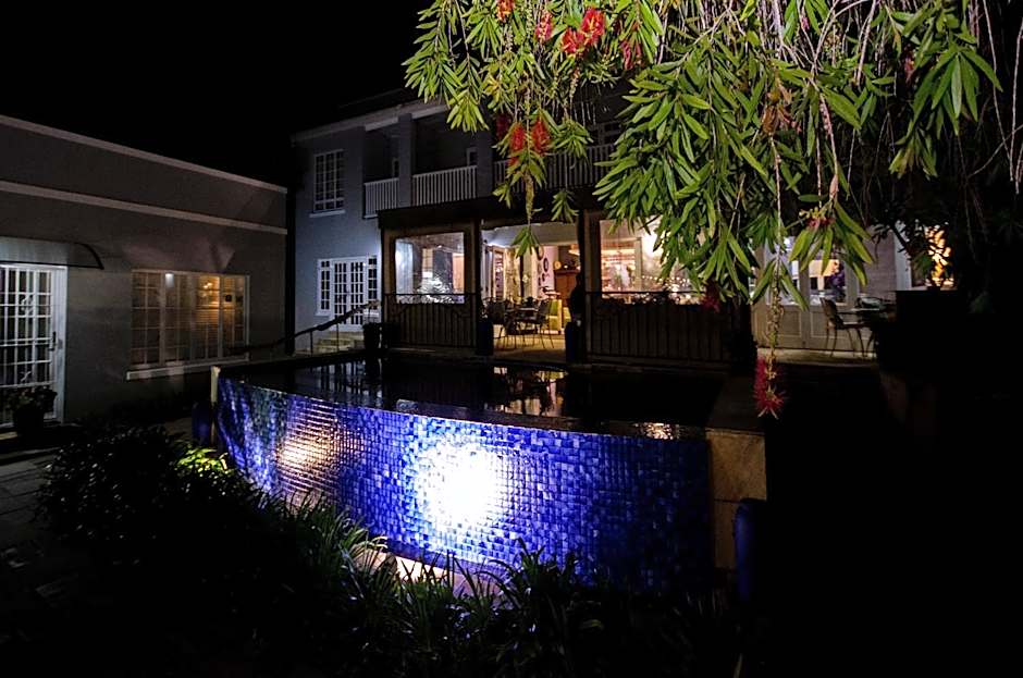 Lodge on Main Guest House and Conference Centre