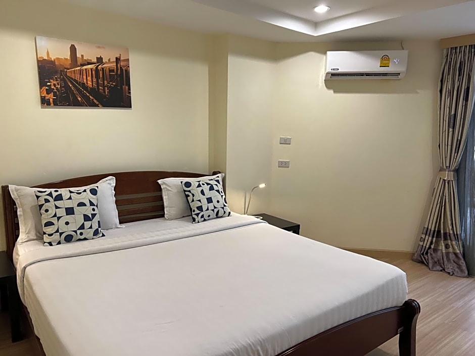 V Check inn Sukhumvit 22