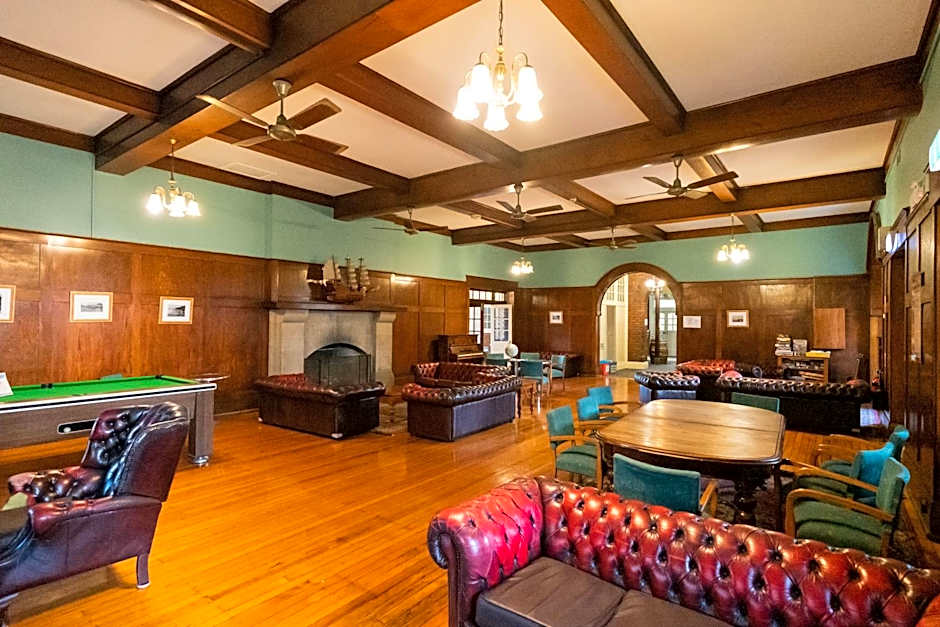 Newcastle Beach YHA Hostel