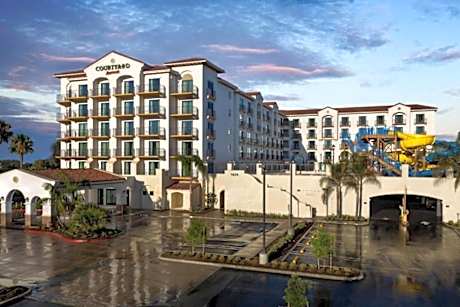 Courtyard by Marriott Anaheim Theme Park Entrance