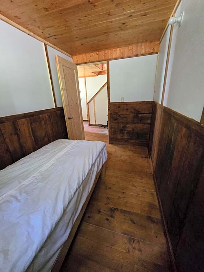 Rustic Executive Cabin at Beaverfoot