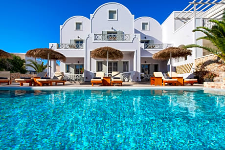 Double Room with Pool View