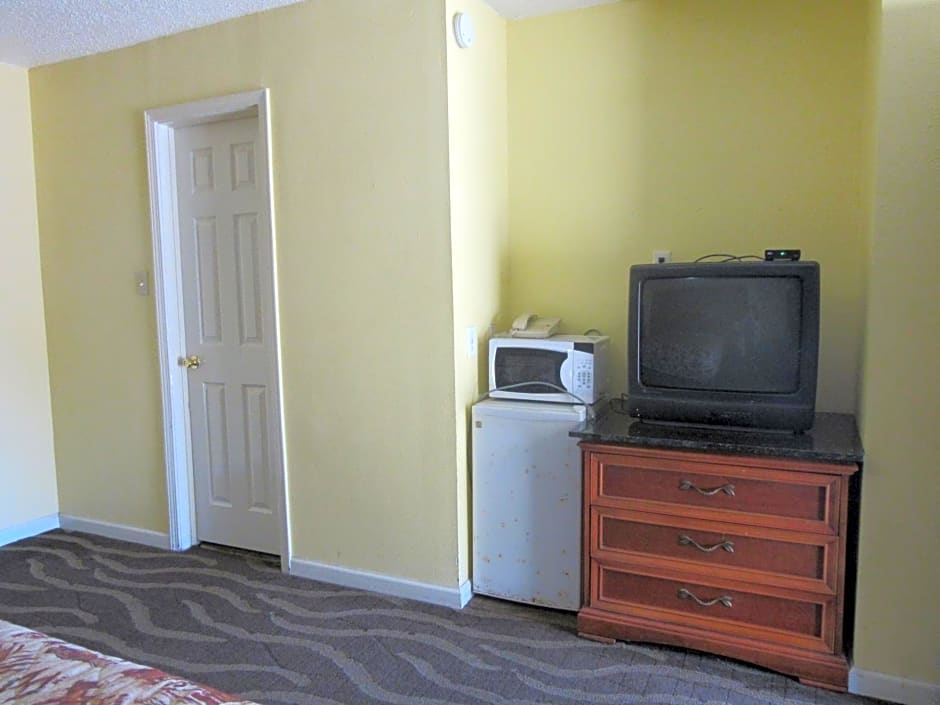 Relax Inn Tyler