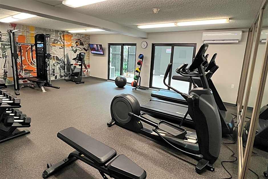 La Quinta Inn & Suites by Wyndham Fort Lauderdale Cypress Creek