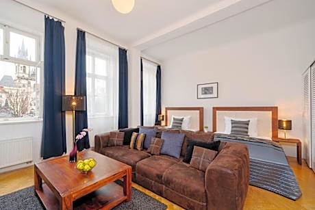 Apartment with City View