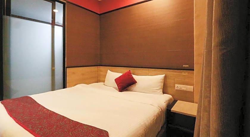 Golden Roof Hotel Seri Iskandar