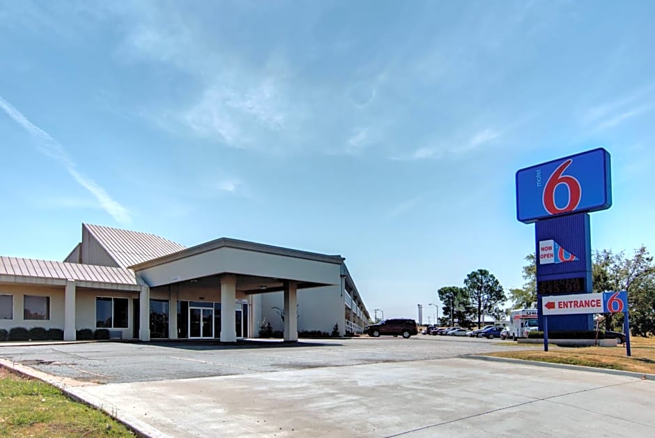 Motel 6-Mount Pleasant, TX