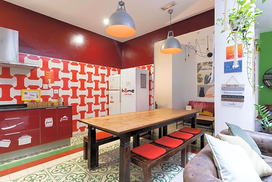 Home Youth Hostel by Feetup Hostels