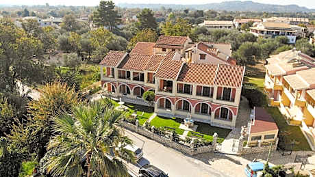 Fiona Apartments Roda Corfu