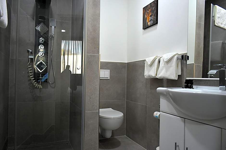 TIBET HOTEL am Airport Düsseldorf-Ratingen