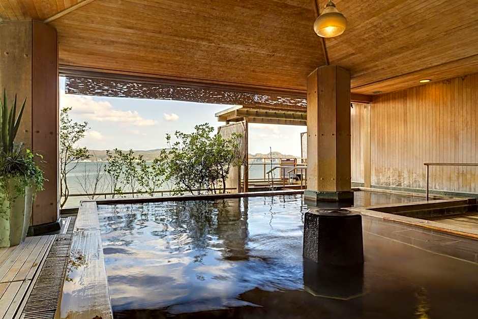 Waraku Onsen Nihon No Yado Notoraku