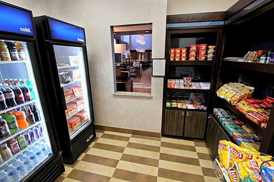 Hampton Inn By Hilton & Suites Winnie