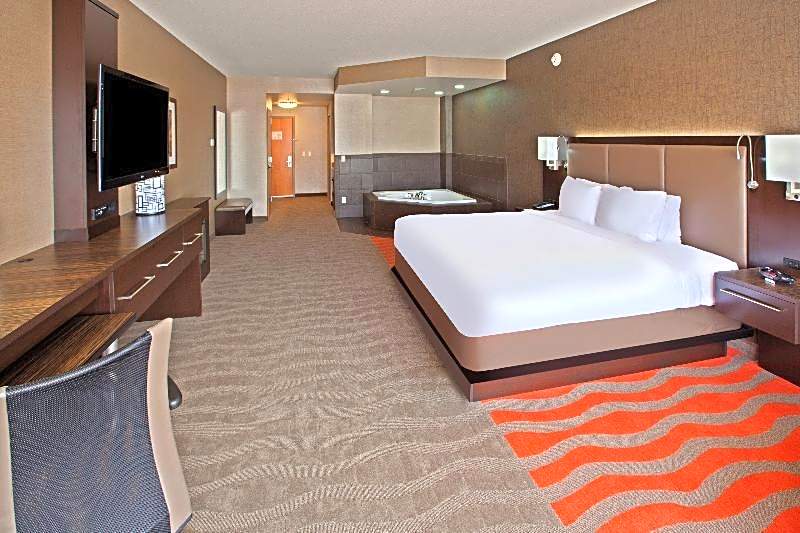 Holiday Inn Express Hotel And Suites Columbus Edinburgh By IHG