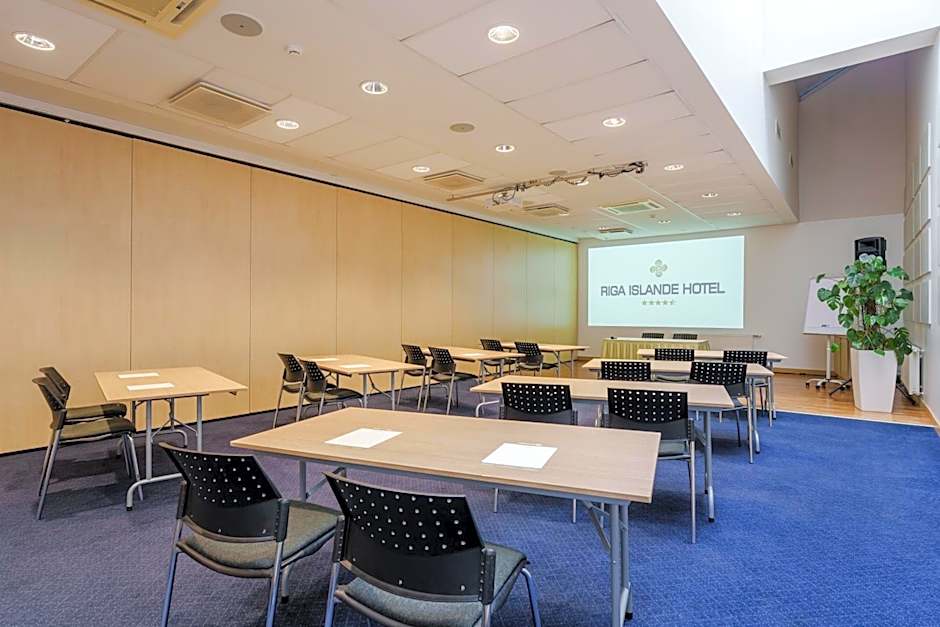 Riga Islande Hotel with FREE Parking