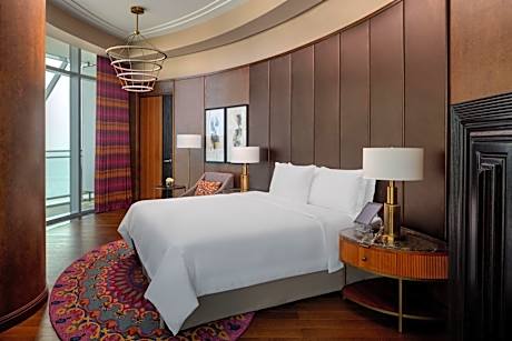 ITC One Room with City View, Private Balcony & Luxury Hours