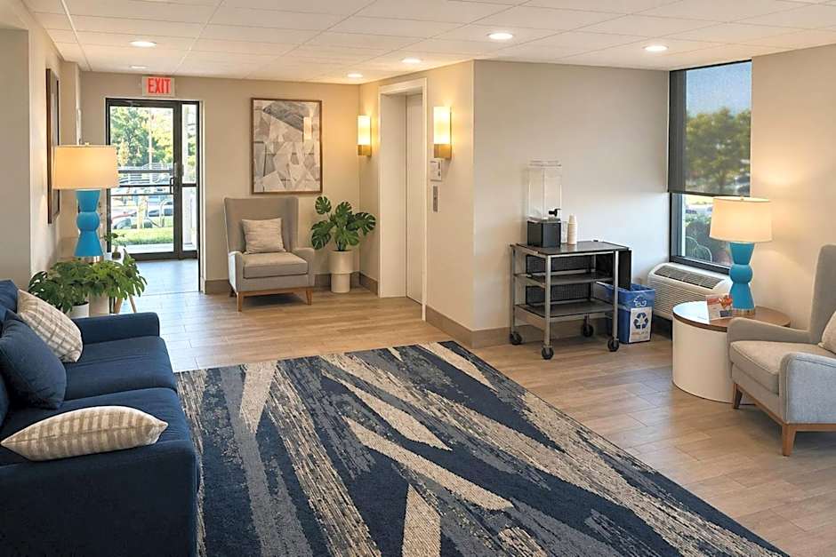 Comfort Inn & Suites Johnson City - Binghamton