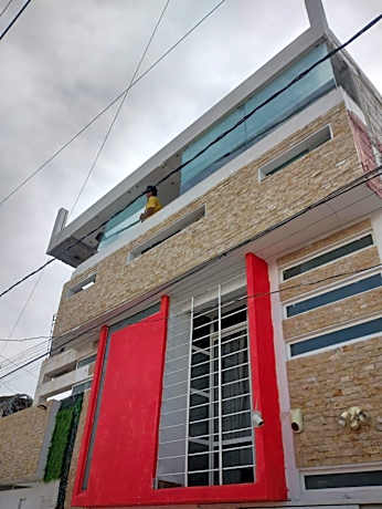 Casa Vázquez , "Como en casa" , hospédate con nosotros y recibirás una atención personalizada, servicio y confort nos distingue.