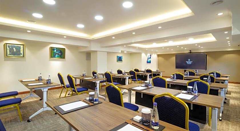 Kempinski Hotel Khan Palace